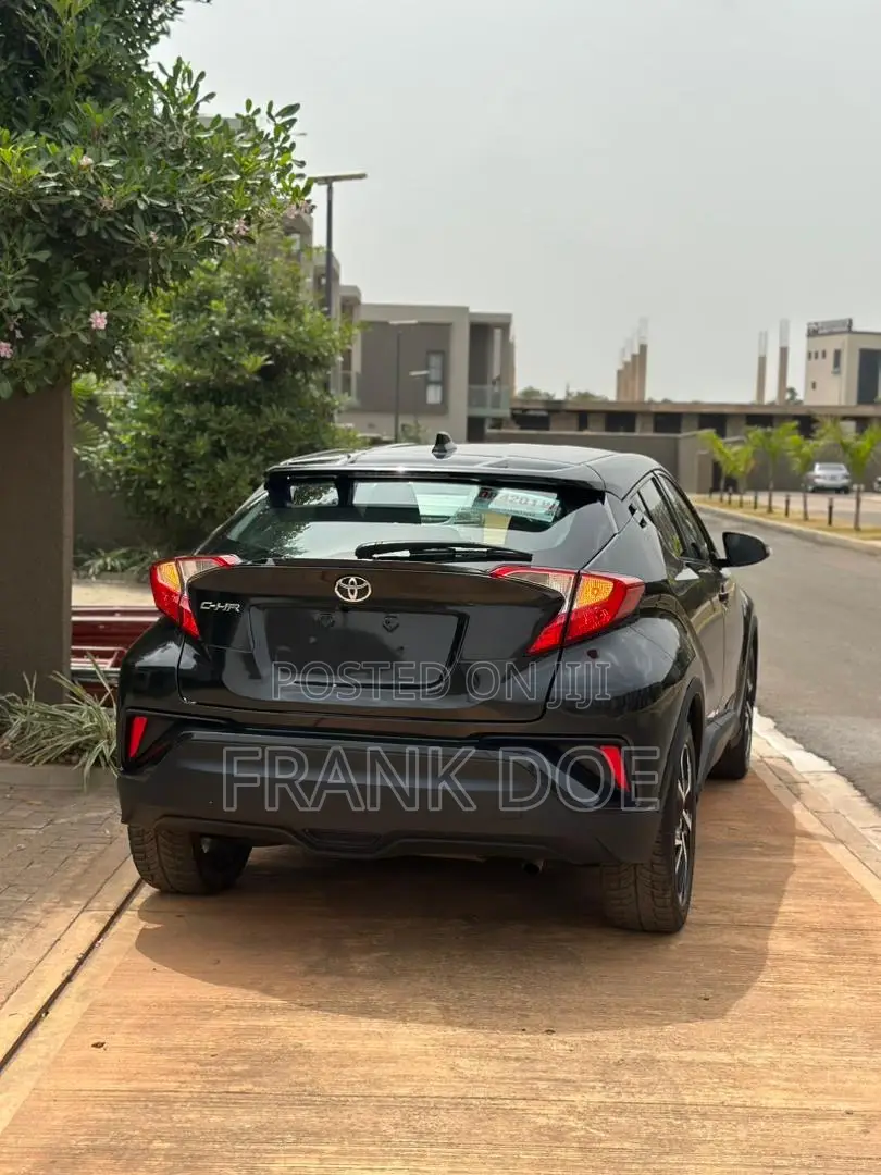 Toyota C-HR XLE FWD 2019 Black
