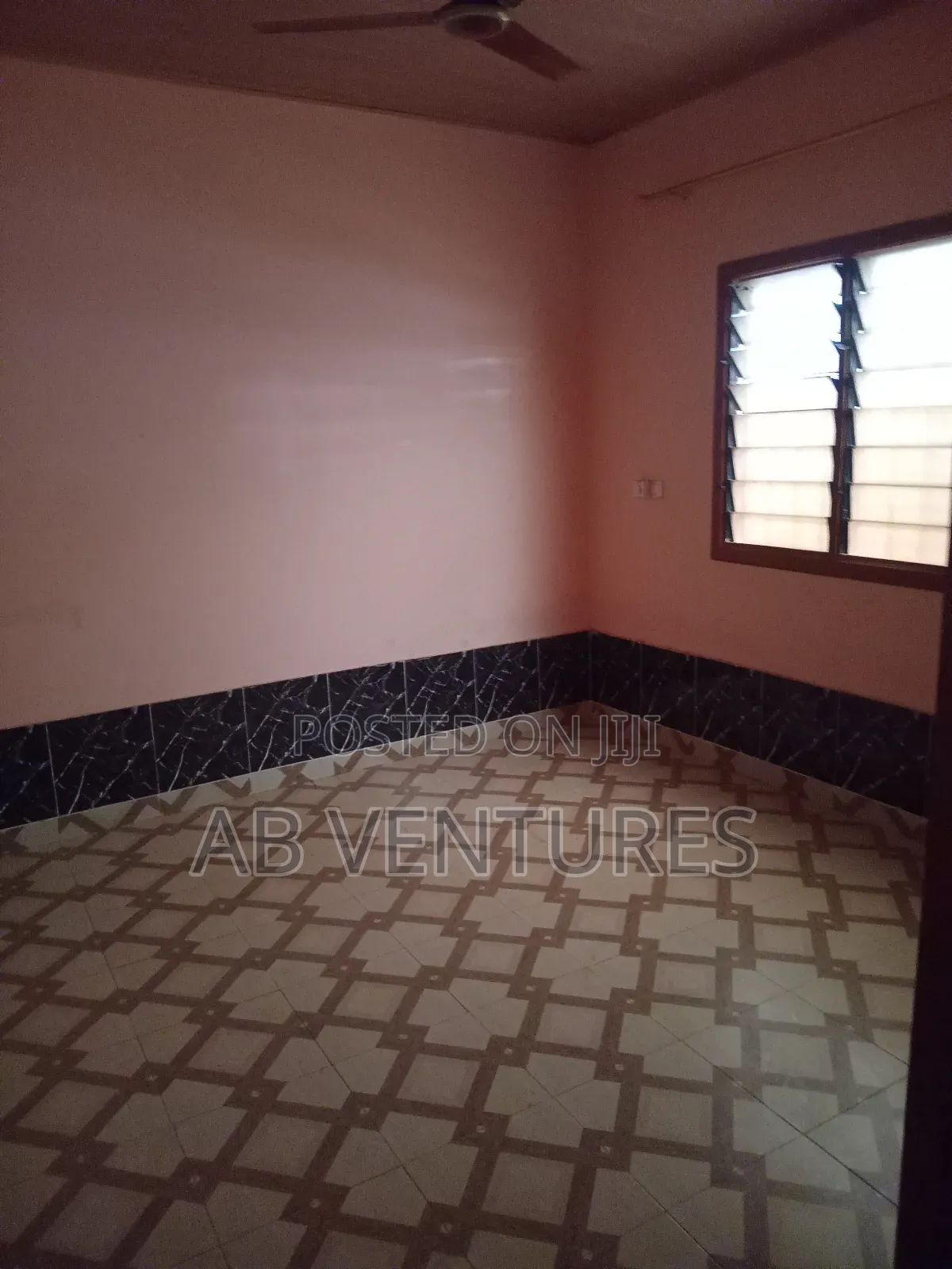 1bdrm Mansion in Salam Estate, Malejor for rent