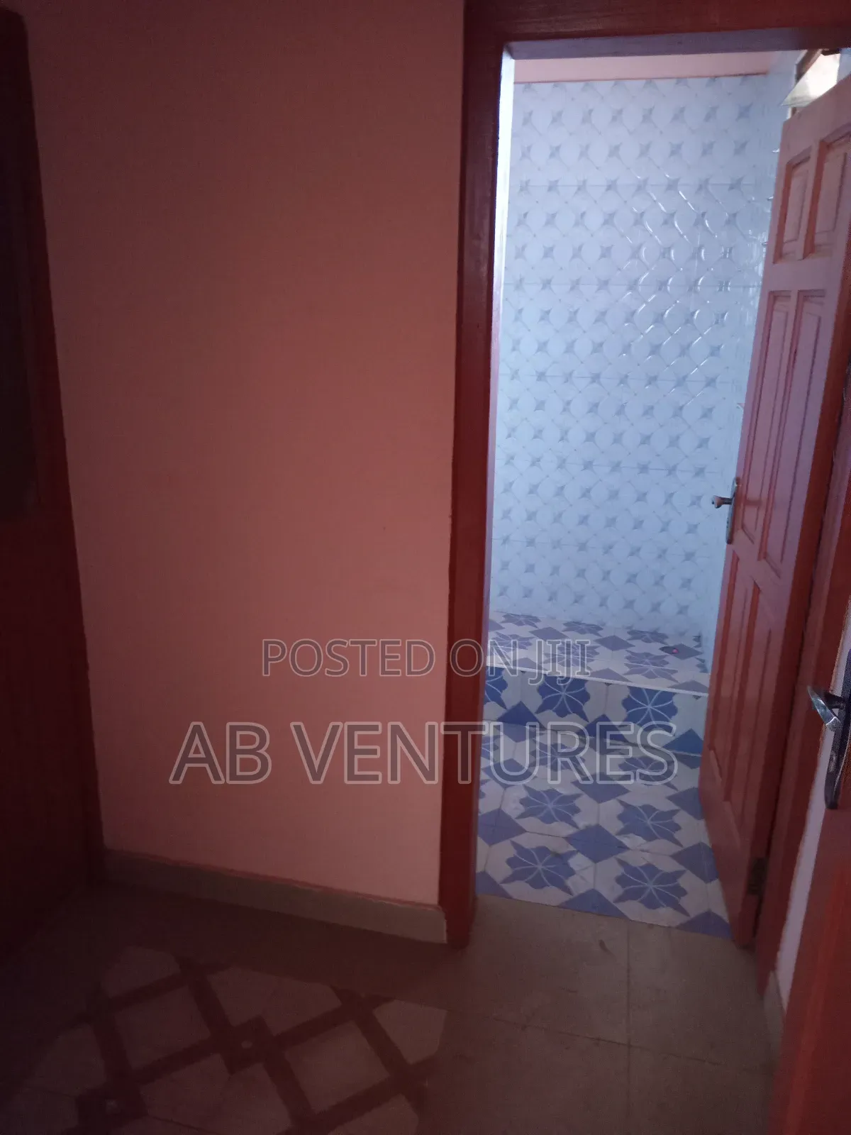 1bdrm Mansion in Salam Estate, Malejor for rent