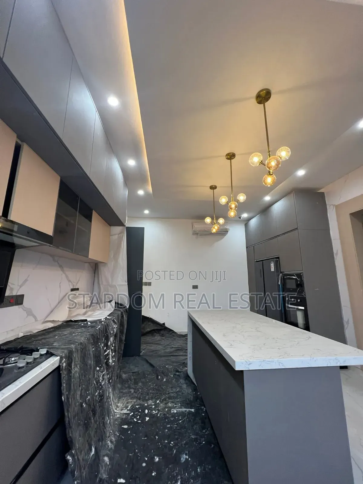 4bdrm Duplex in Adjiringanor, East Legon for sale