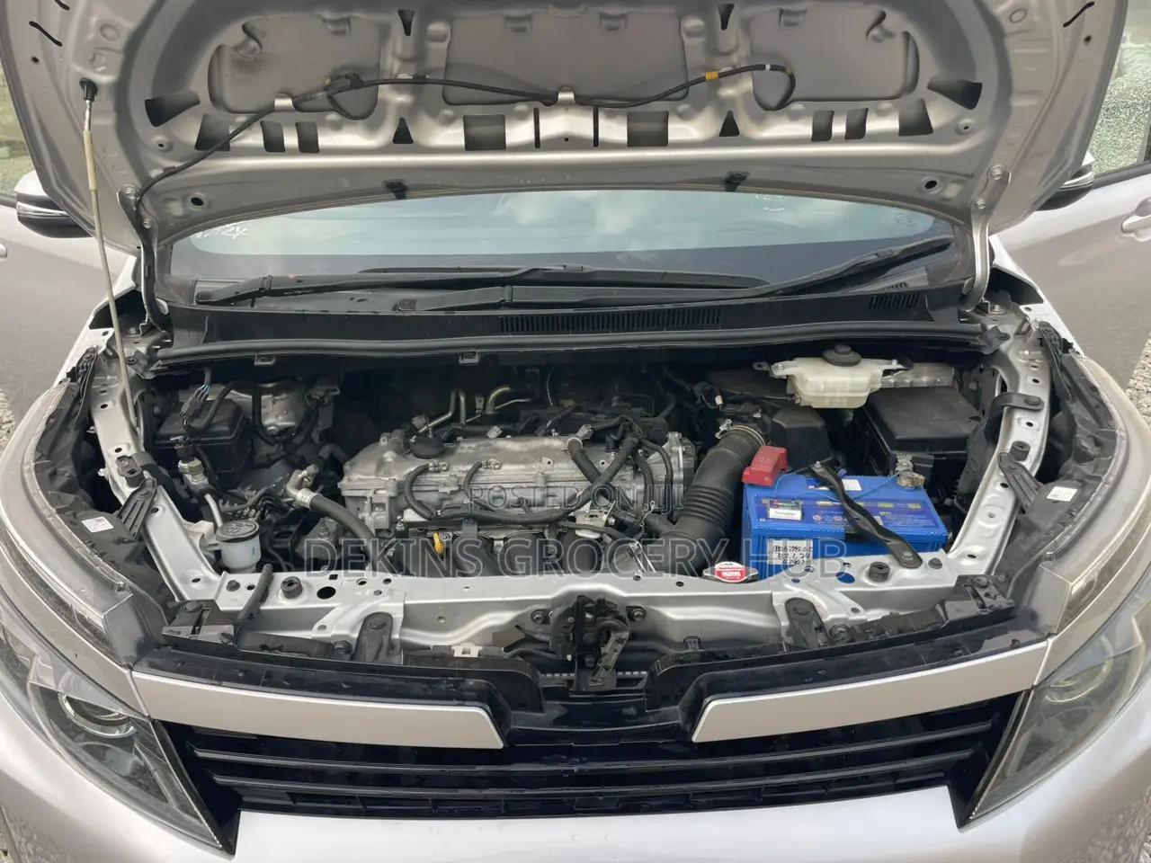 Toyota Voxy 2015 Silver