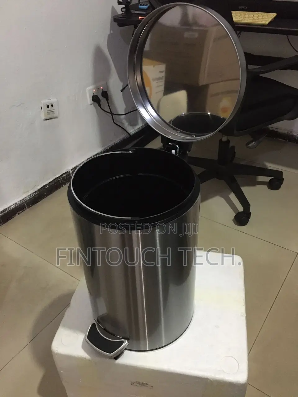12l Round Stainless Steel Garbage Can With Pedal for Homes Office