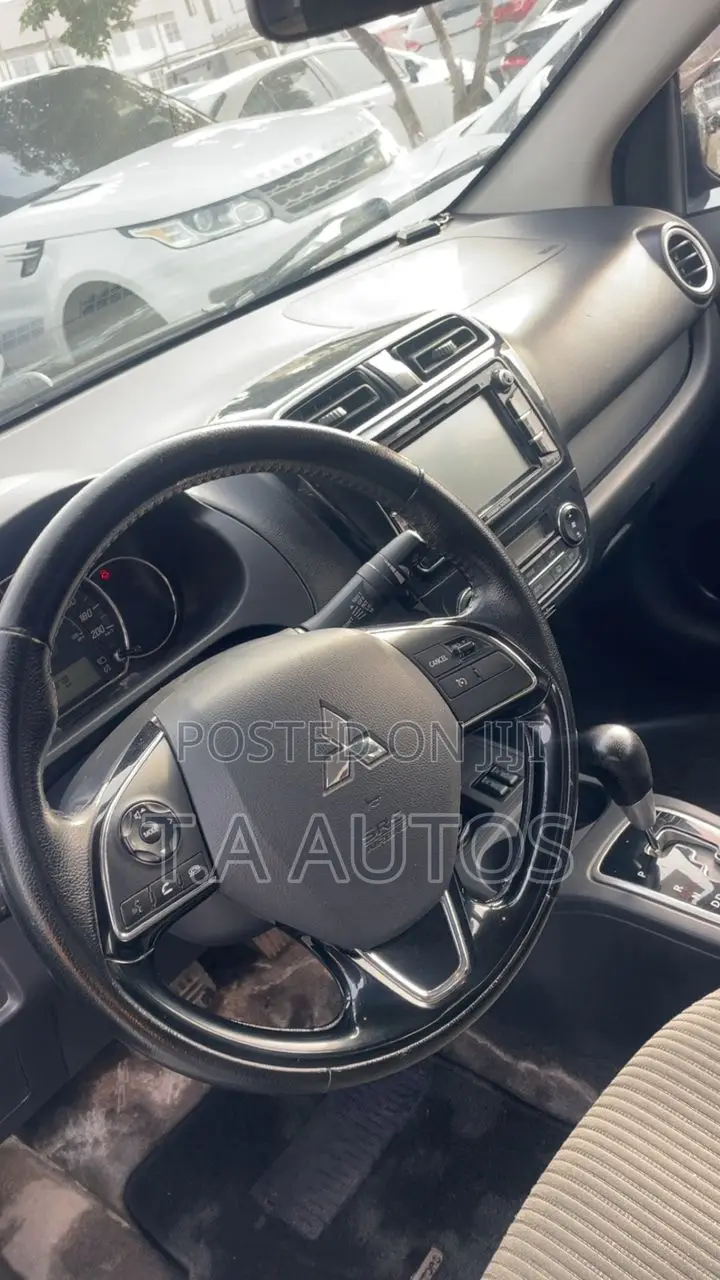 Mitsubishi Mirage SE 2017 Black