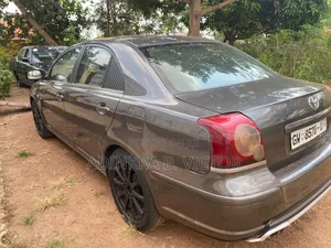 Toyota Avensis 2004 Gray