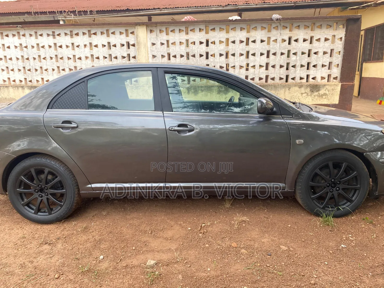 Toyota Avensis 2004 Gray