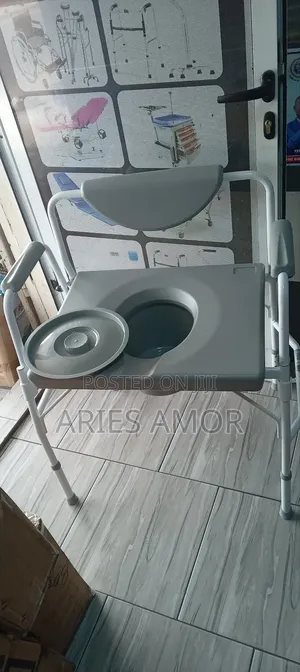 Xtra Large Commode Chair for Elderly