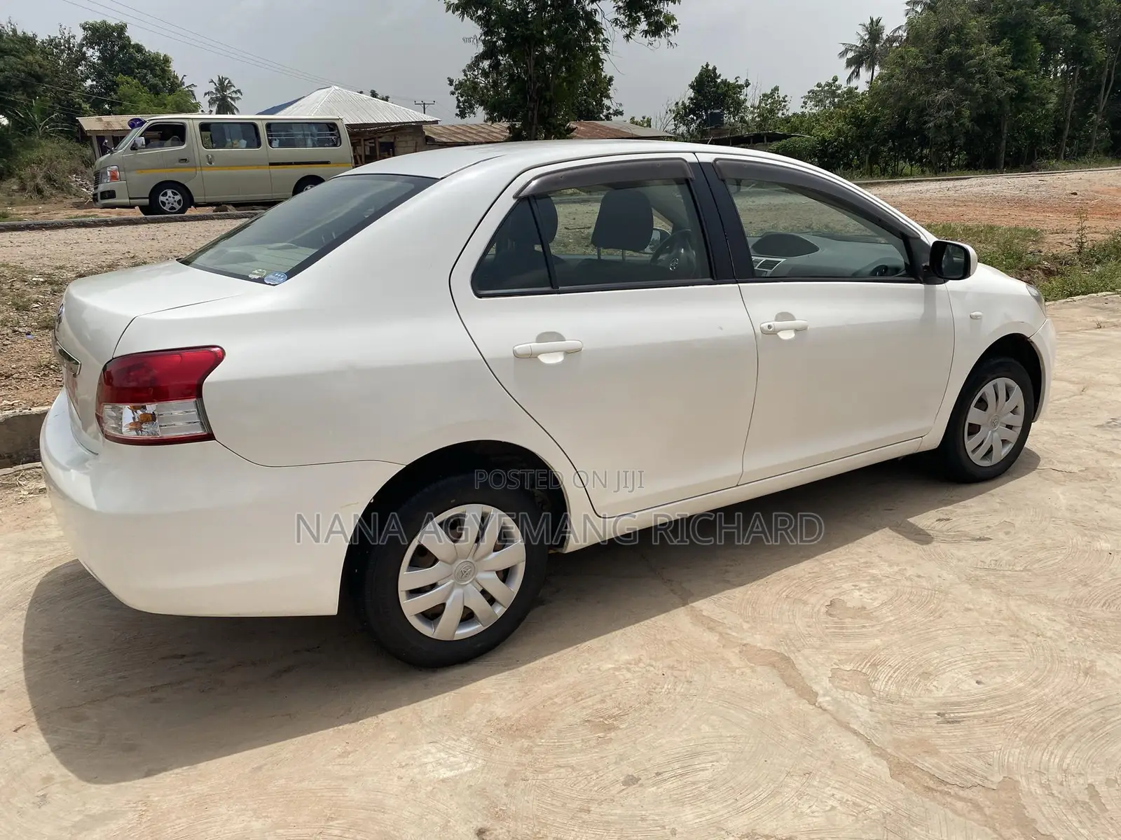 Toyota Belta 2010 White