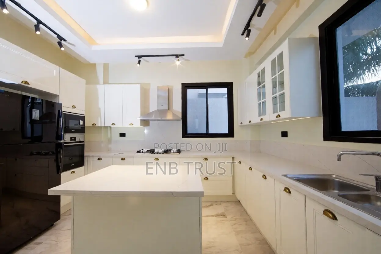5bdrm Duplex in Cantonments, US Embassy Area for rent