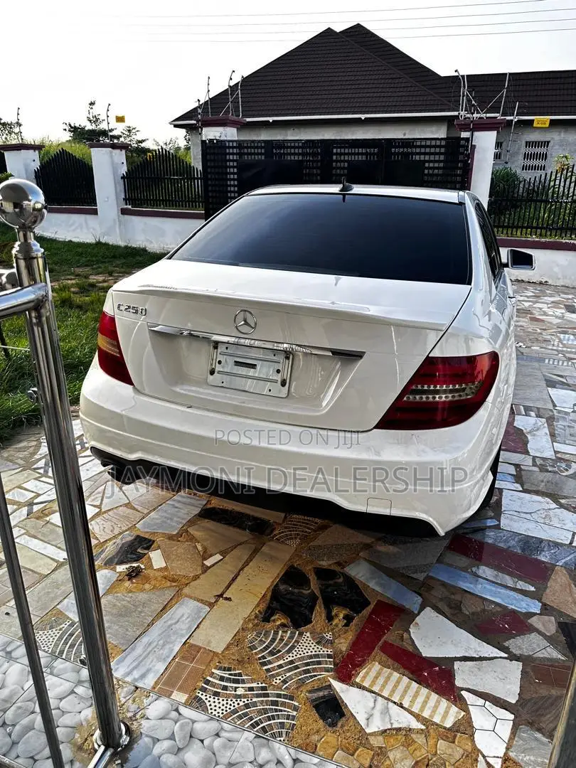Mercedes-Benz C250 2014 White