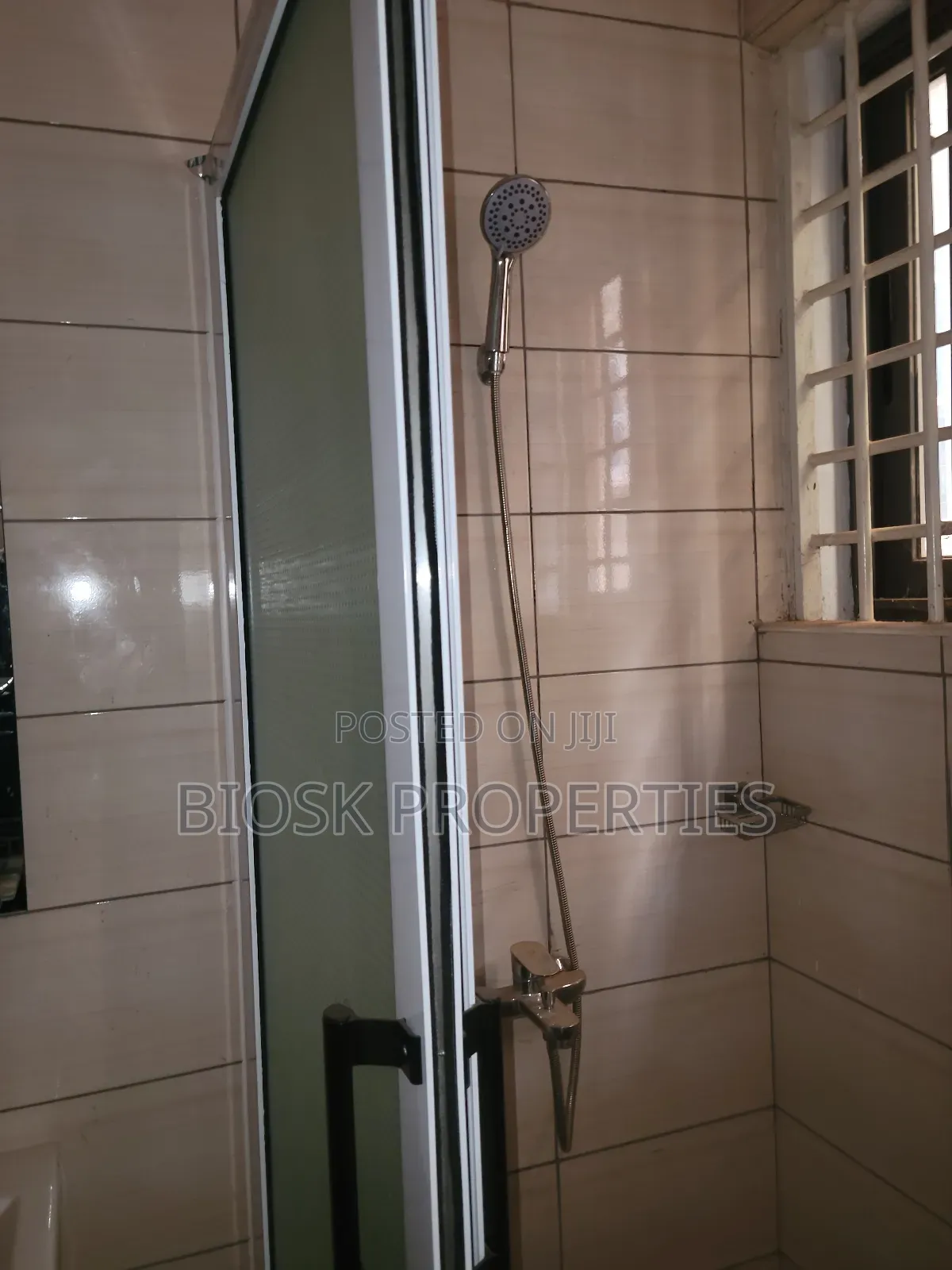 2bdrm Apartment in Biosk Properties, Malejor for rent