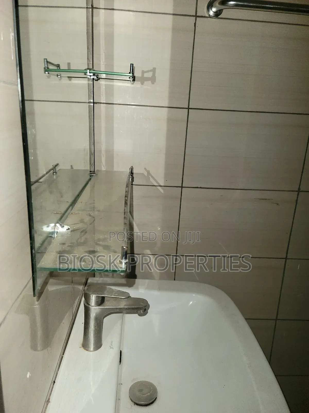 2bdrm Apartment in Biosk Properties, Malejor for rent