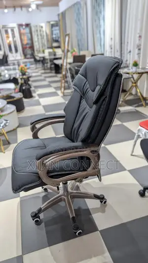 Luxury Executive High-Back Office Chair - Ergonomic Leather Design