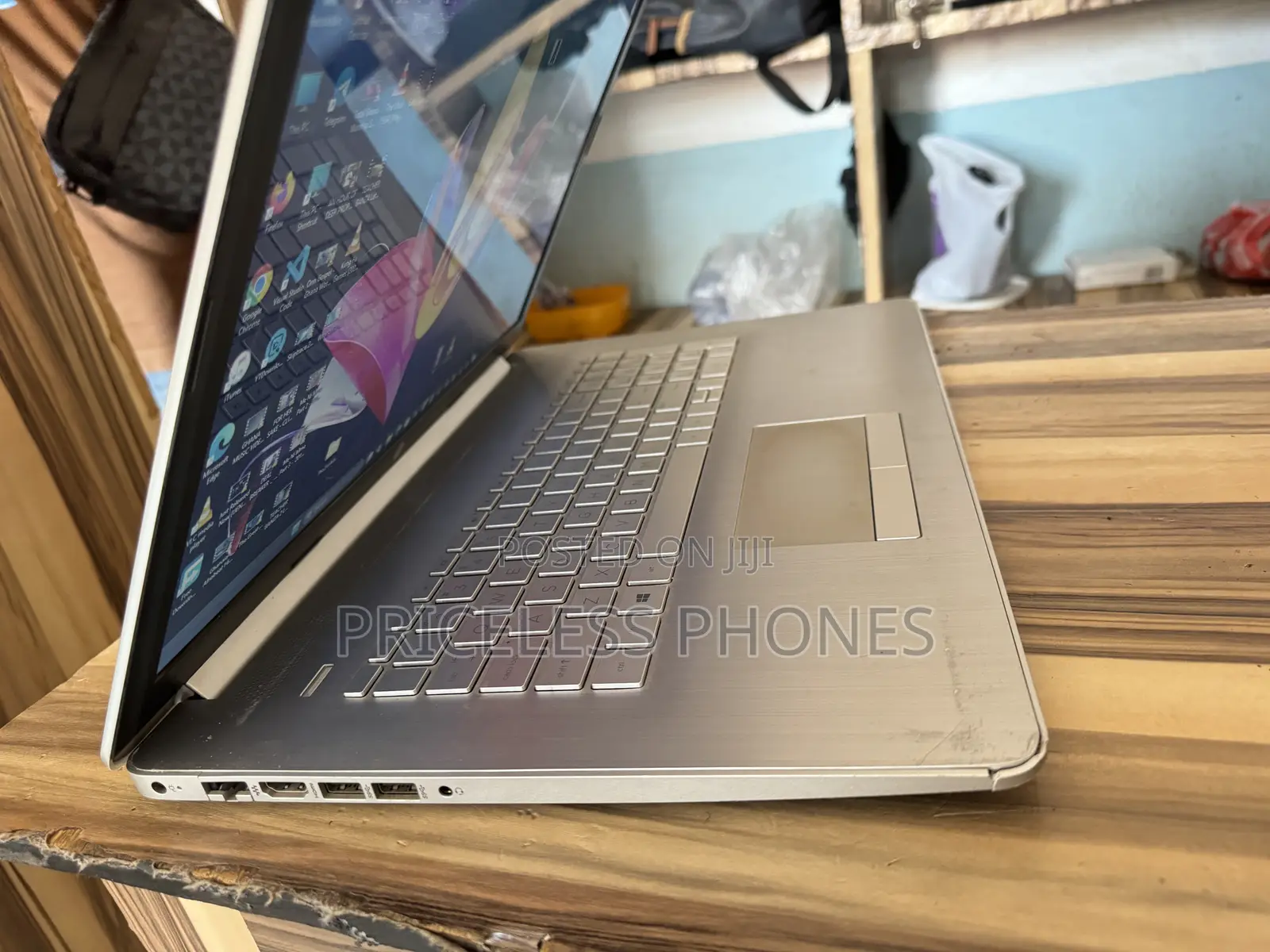 Laptop HP 17-3000 8GB Intel Core i3 SSD 256GB