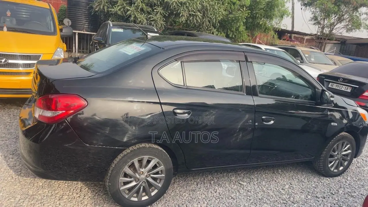 Mitsubishi Mirage SE 2017 Black
