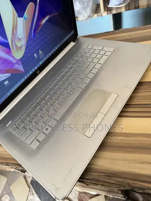 Laptop HP 17-3000 8GB Intel Core i3 SSD 256GB
