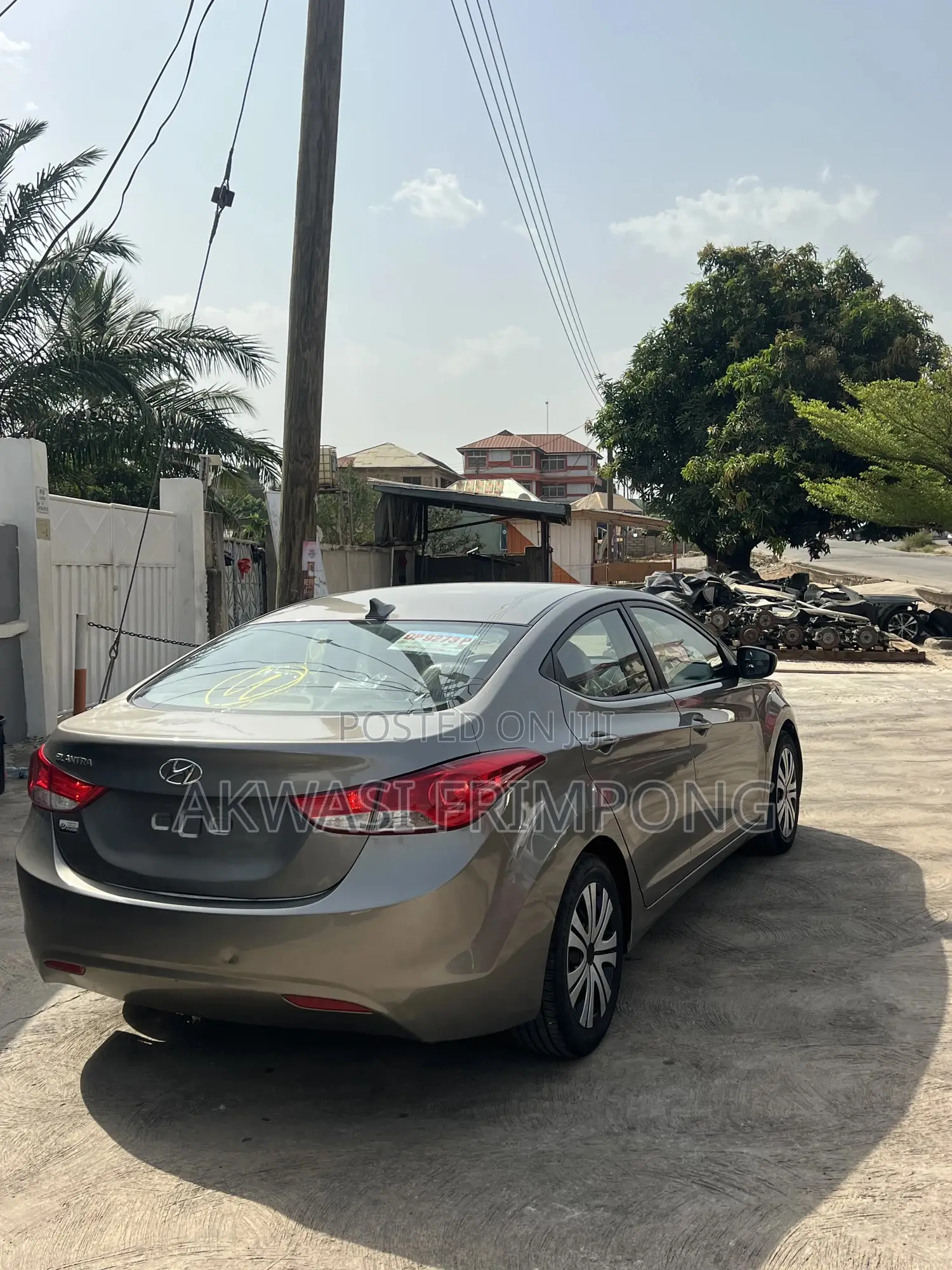 Hyundai Elantra Limited Sedan FWD (1.8L 4cyl 6A) 2013 Gray