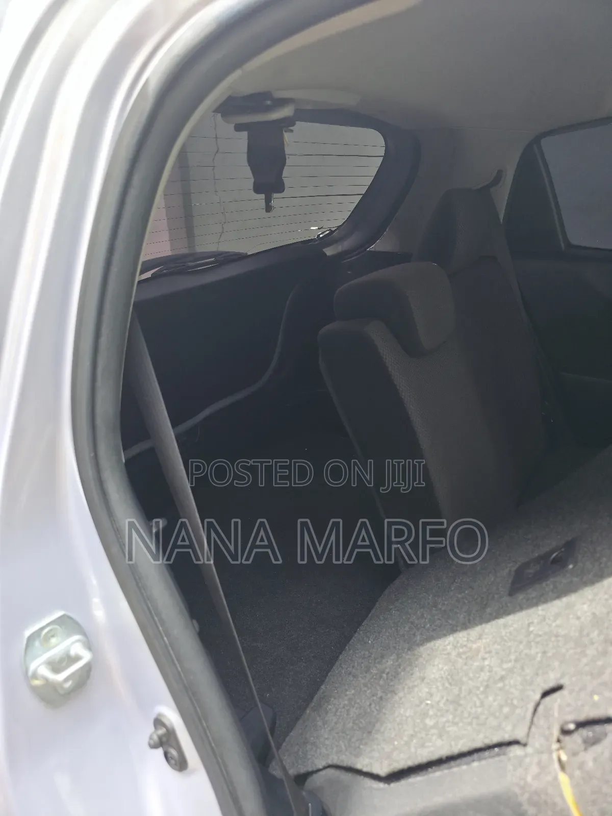 Toyota Vitz 1.3 FWD 5dr 2013 Silver