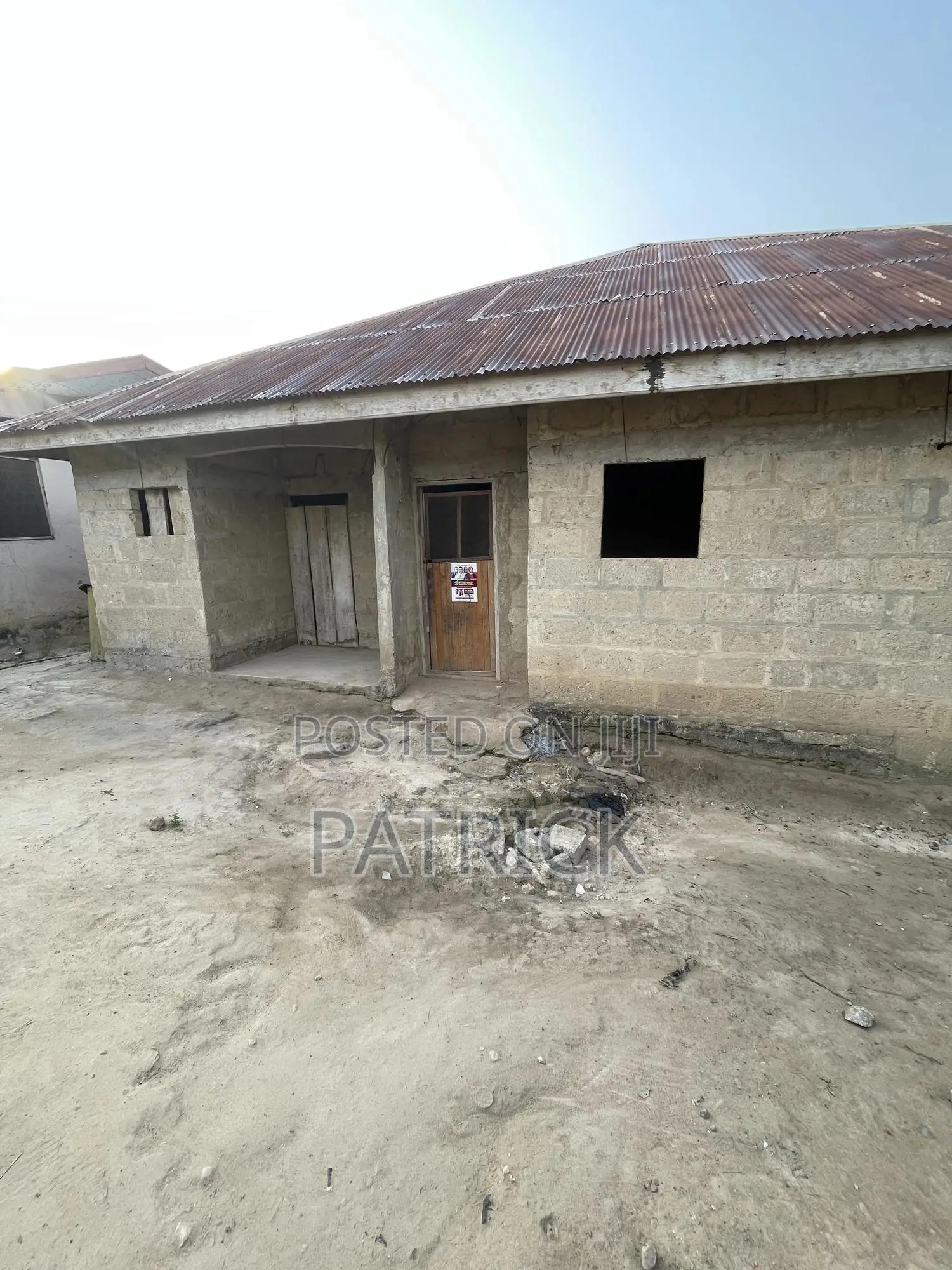 5bdrm House in Bosomtwe for sale