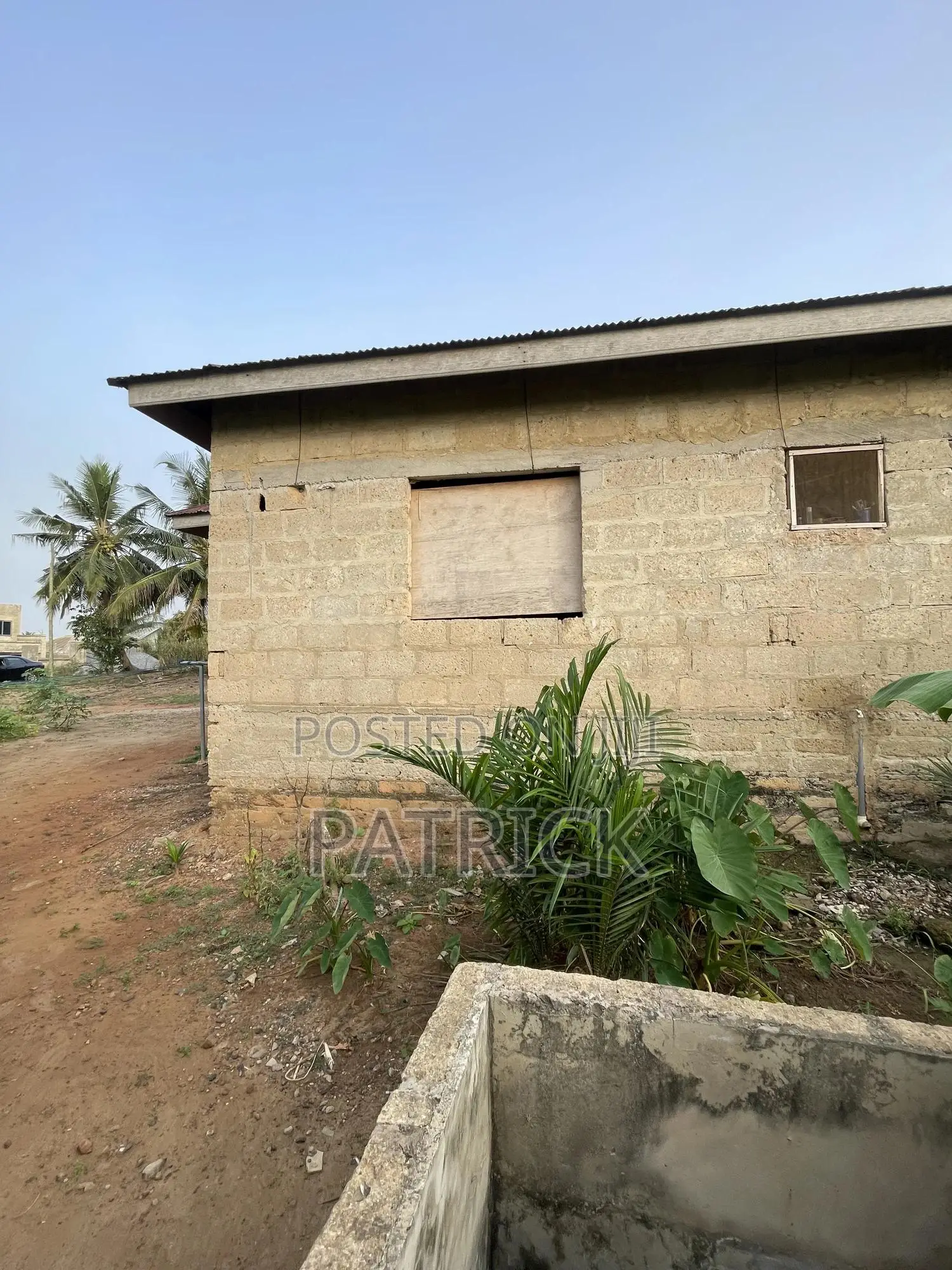 5bdrm House in Bosomtwe for sale