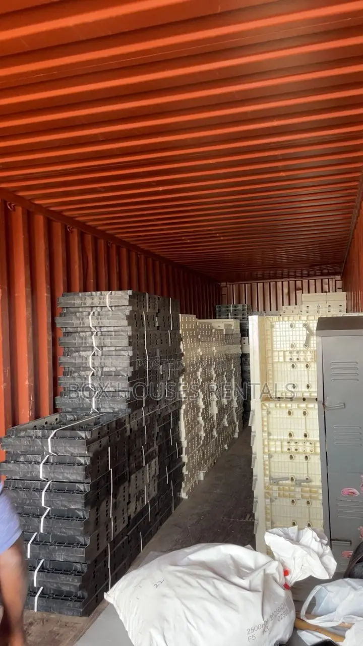 Plastic Pillar Molds