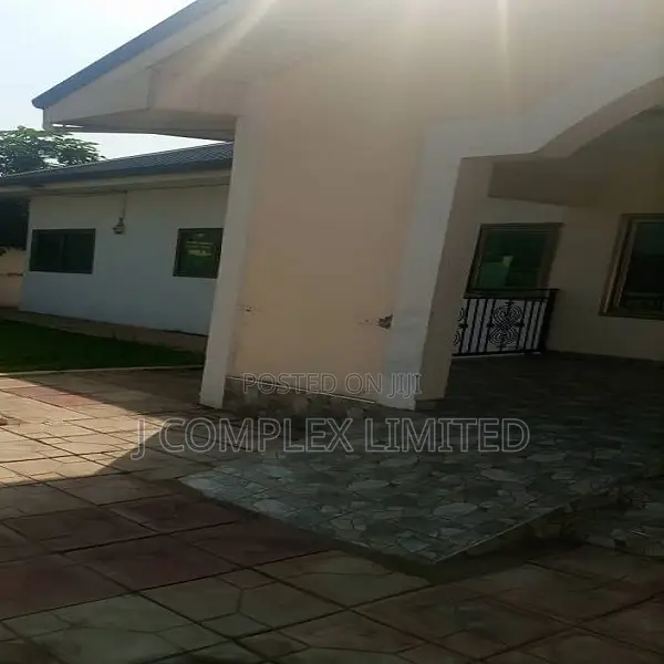 4bdrm House in Dzorwulu for sale