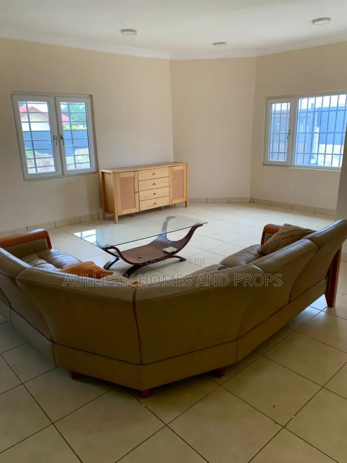 4bdrm House in Comm. 1, Accra Metropolitan for rent