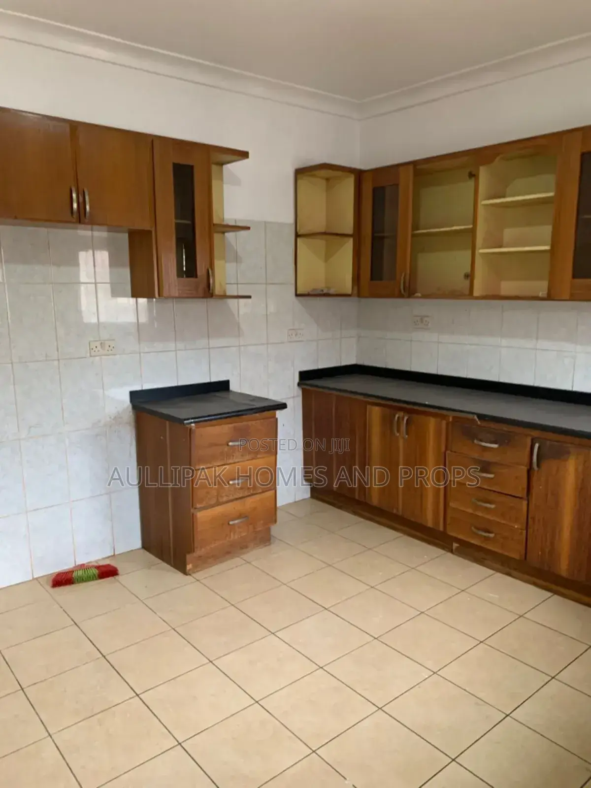 4bdrm House in Comm. 1, Accra Metropolitan for rent