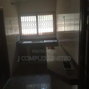 5bdrm House in Dzorwulu for sale