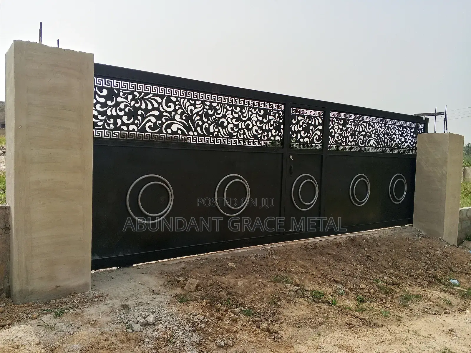 Main Gate for House's