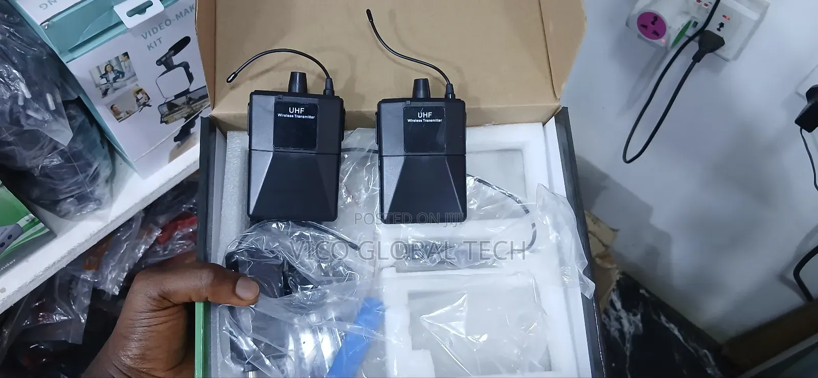 Uhf Wireless Transmitter