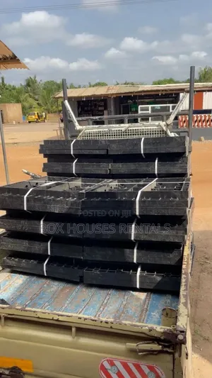 Plastic Pillar Molds