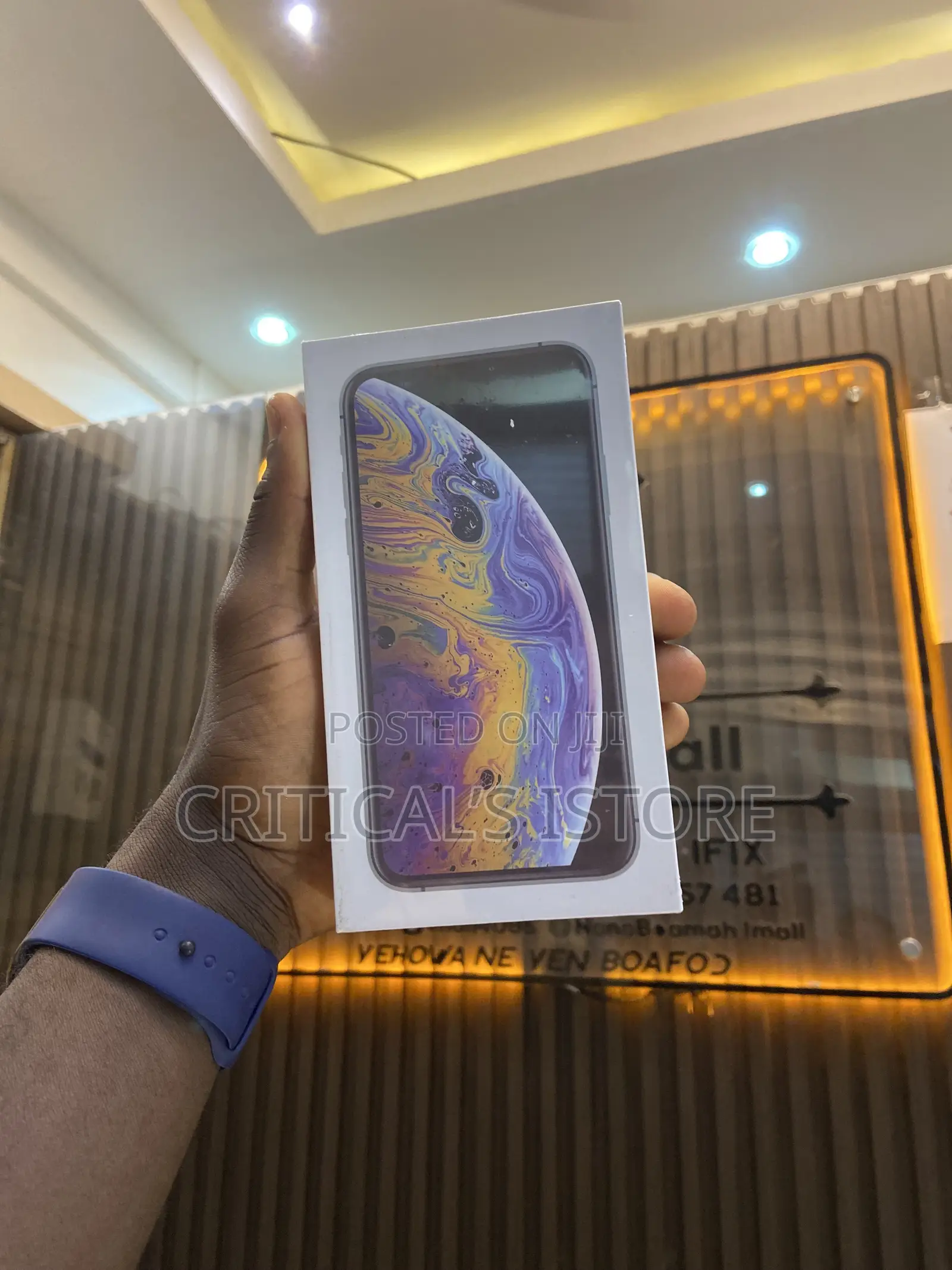 New Apple iPhone XS 64 GB Silver