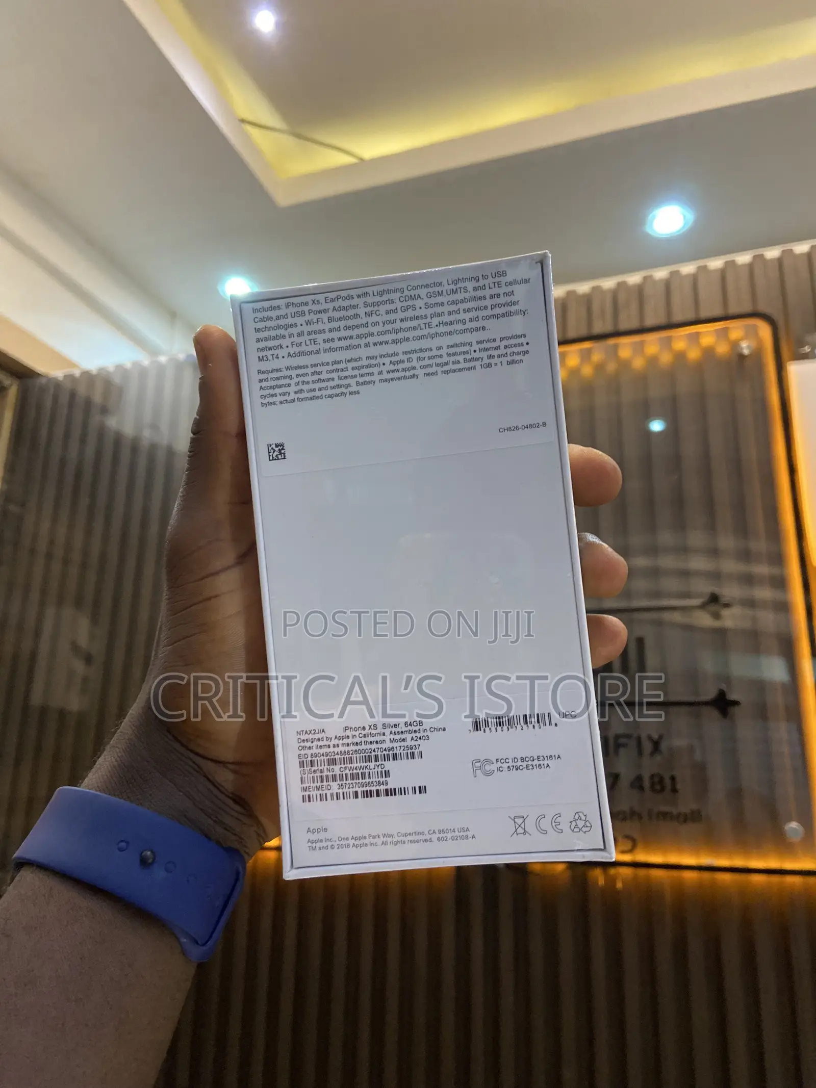 New Apple iPhone XS 64 GB Silver