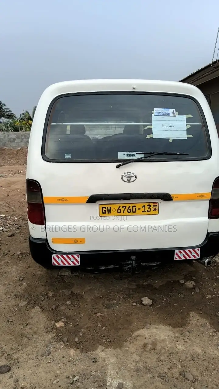Toyota HiAce 2012 White