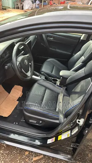 Toyota Corolla XSE (1.8L 4cyl 2A) 2019 Black