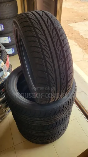 225/50zr17 Tyre. Blackhawk