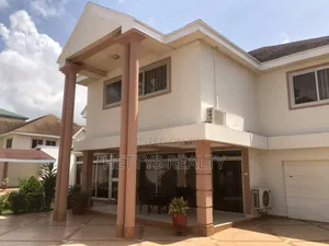 4bdrm House in Osu Ako-Adjei for rent
