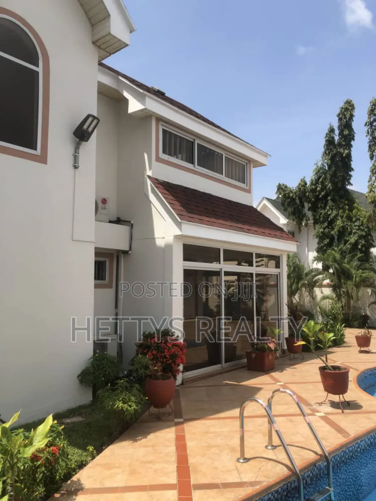 4bdrm House in Osu Ako-Adjei for rent