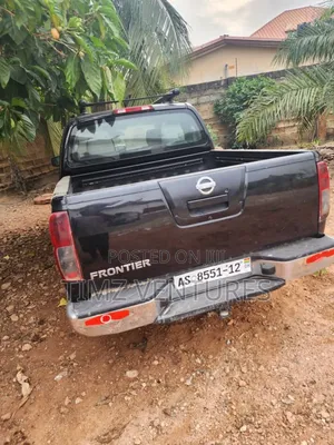 Nissan Frontier 2006 Black
