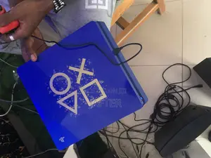 Sony Playstation 4 Slim With 10 Solid Games