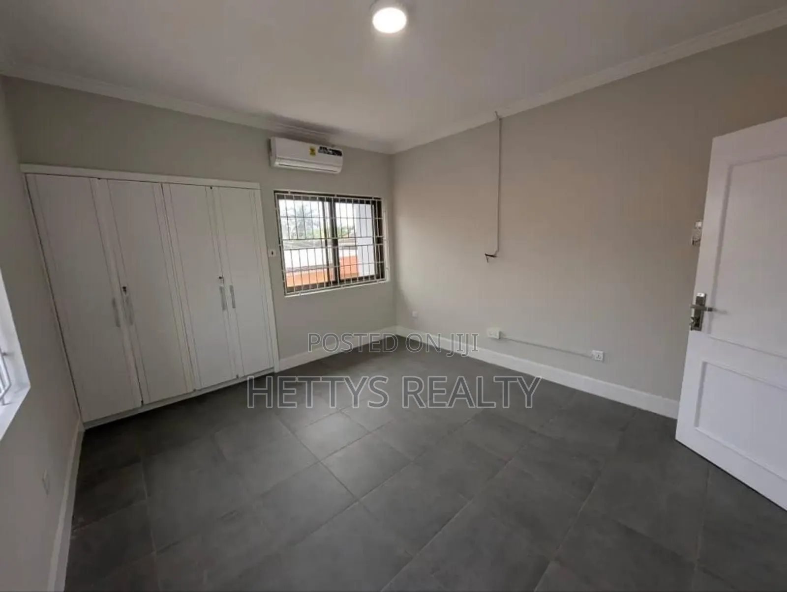 4bdrm House in A&C Mall Area for rent