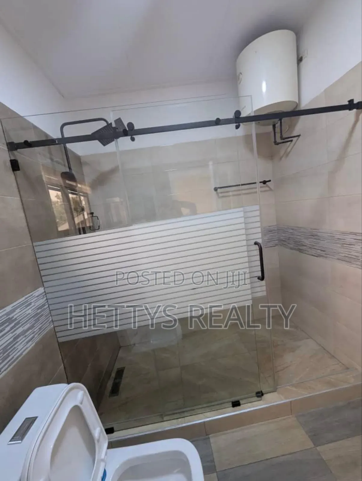 4bdrm House in A&C Mall Area for rent