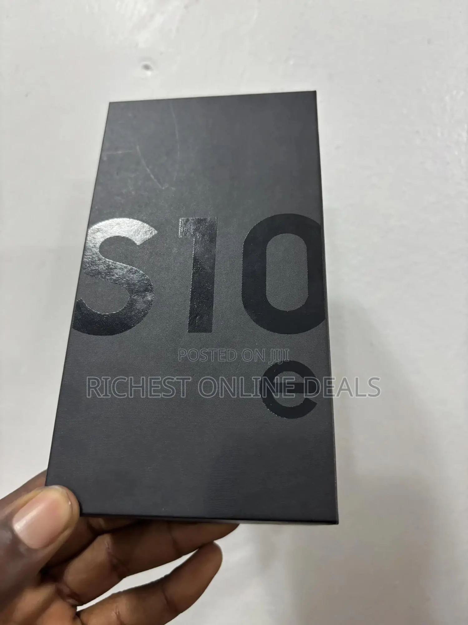 New Samsung Galaxy S10e 128 GB Black