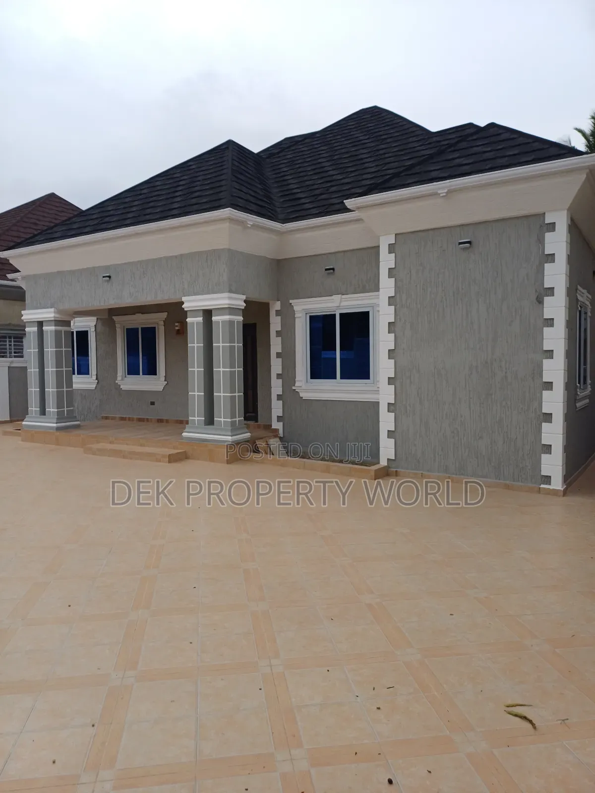 3bdrm House in Pokuase for sale