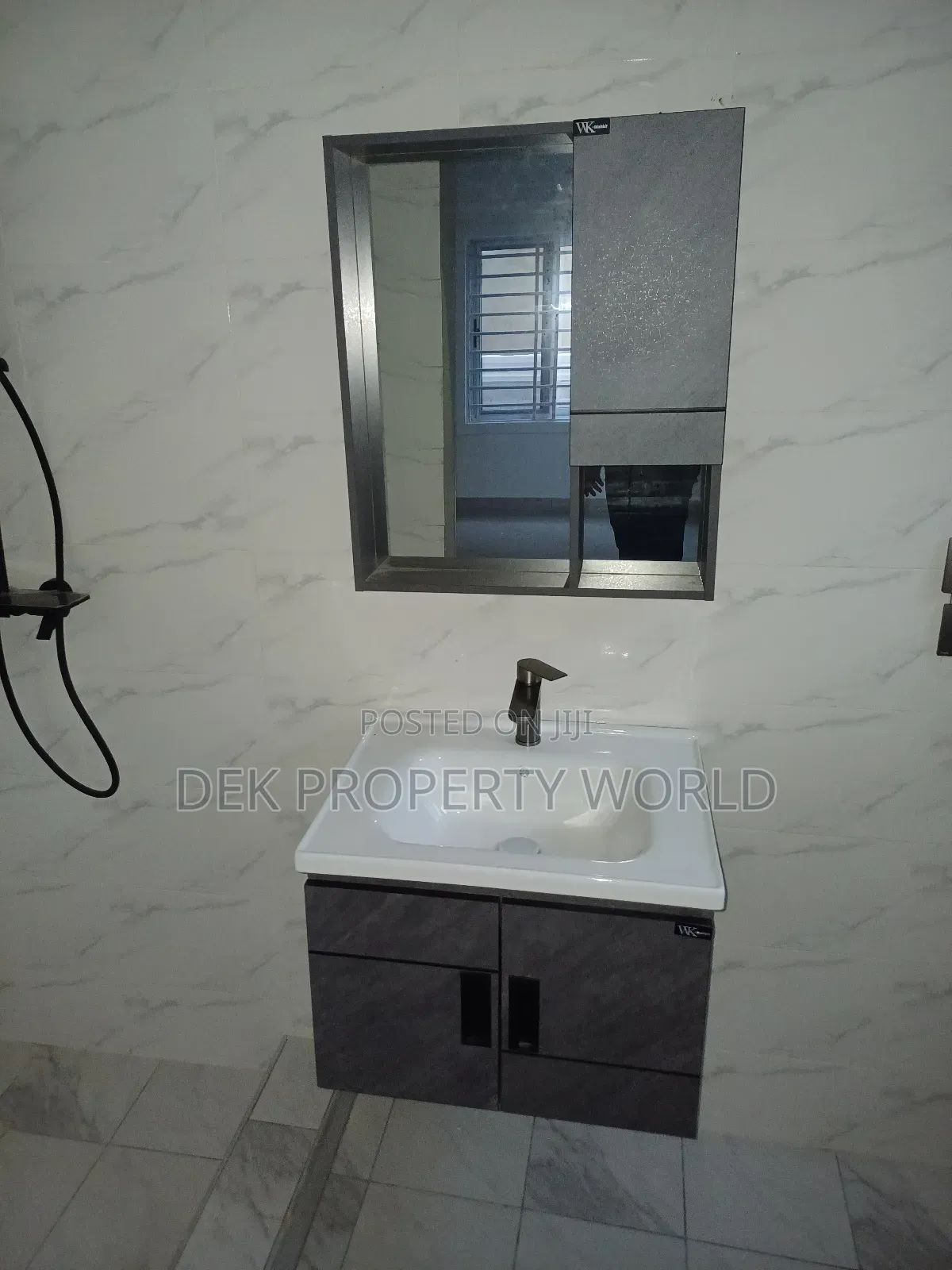 3bdrm House in Pokuase for sale