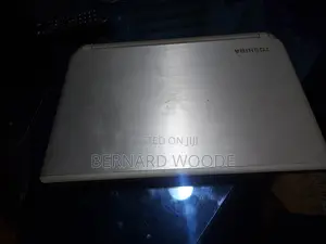 Laptop Toshiba Satellite BE45 8GB Intel Core i5 HDD 1T