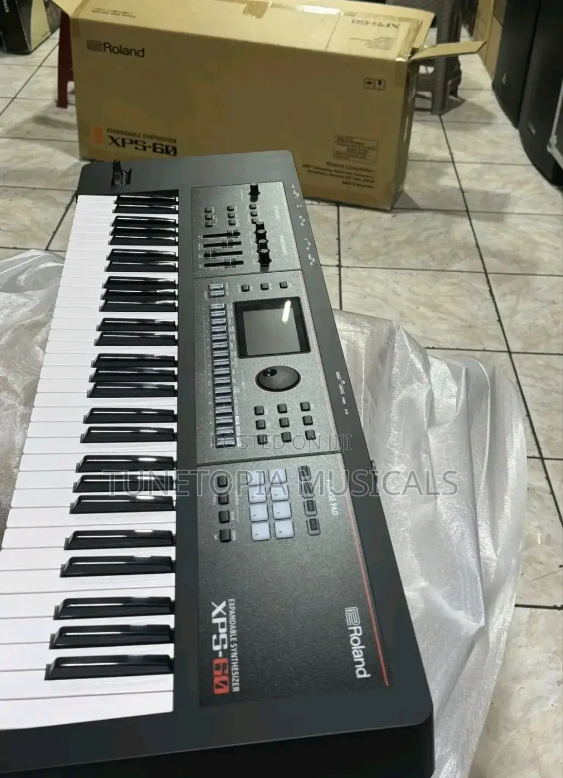 Roland Xps-60 61keys Expandable Keyboard Synthesizer
