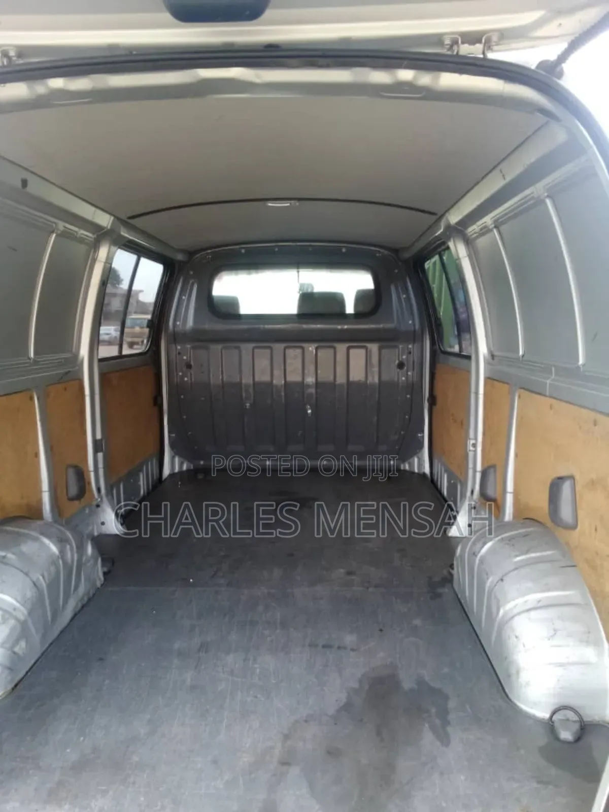 Toyota HiAce 2005 Silver