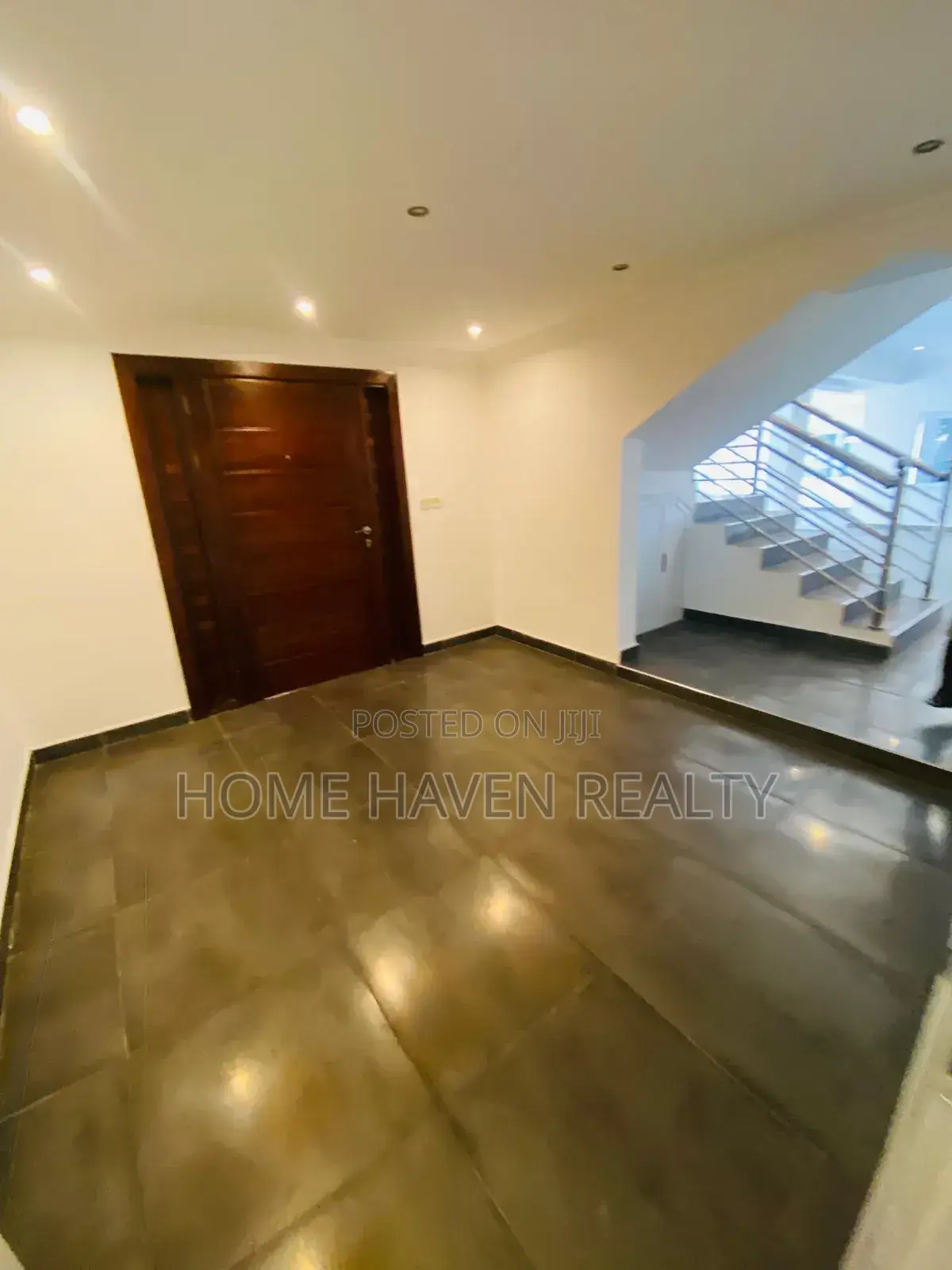 5bdrm House in Labone for rent