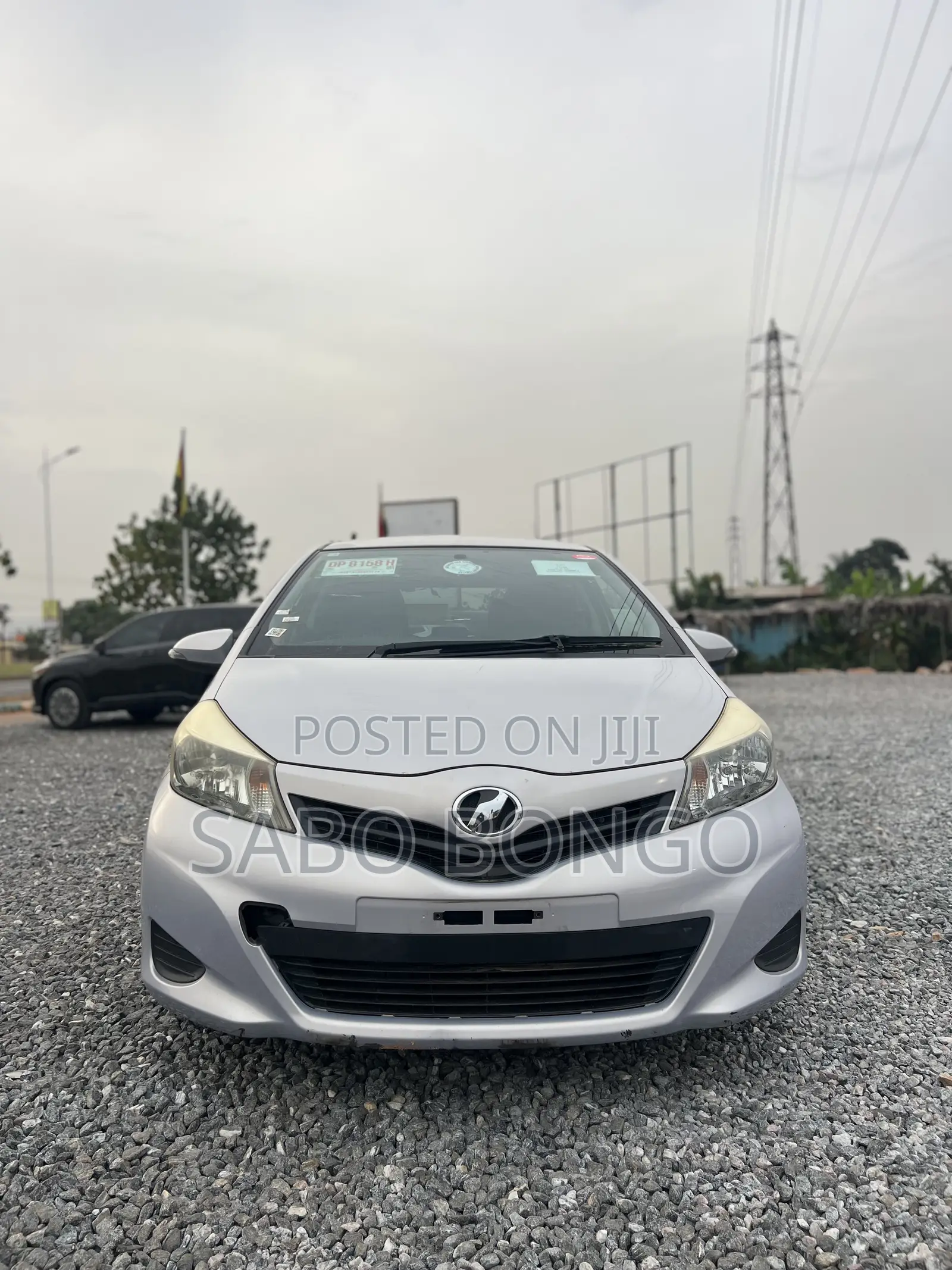 Toyota Vitz 1.3 FWD 5dr 2013 Silver